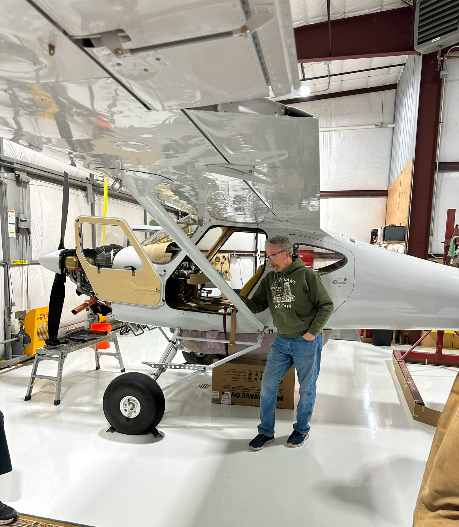 Meeting at Tom’s Hangar